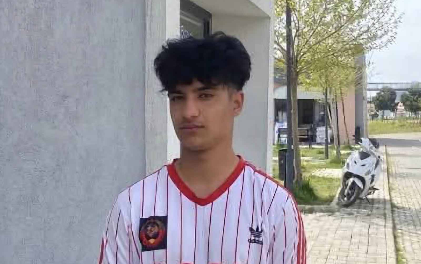 Serinlemek için dereye giren çocuk boğuldu