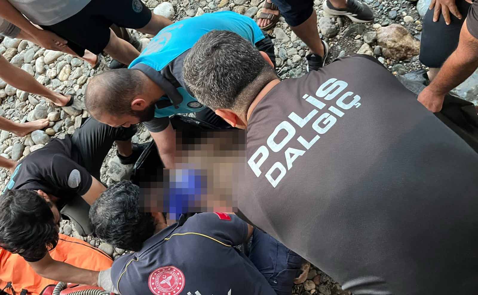 Serinlemek için girdiği suda boğularak hayatını kaybetti