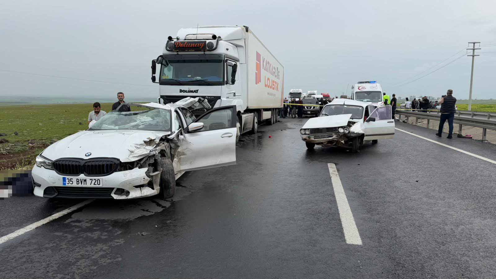 Siverek’te zincirleme trafik kazası: 2 ölü, 2 yaralı