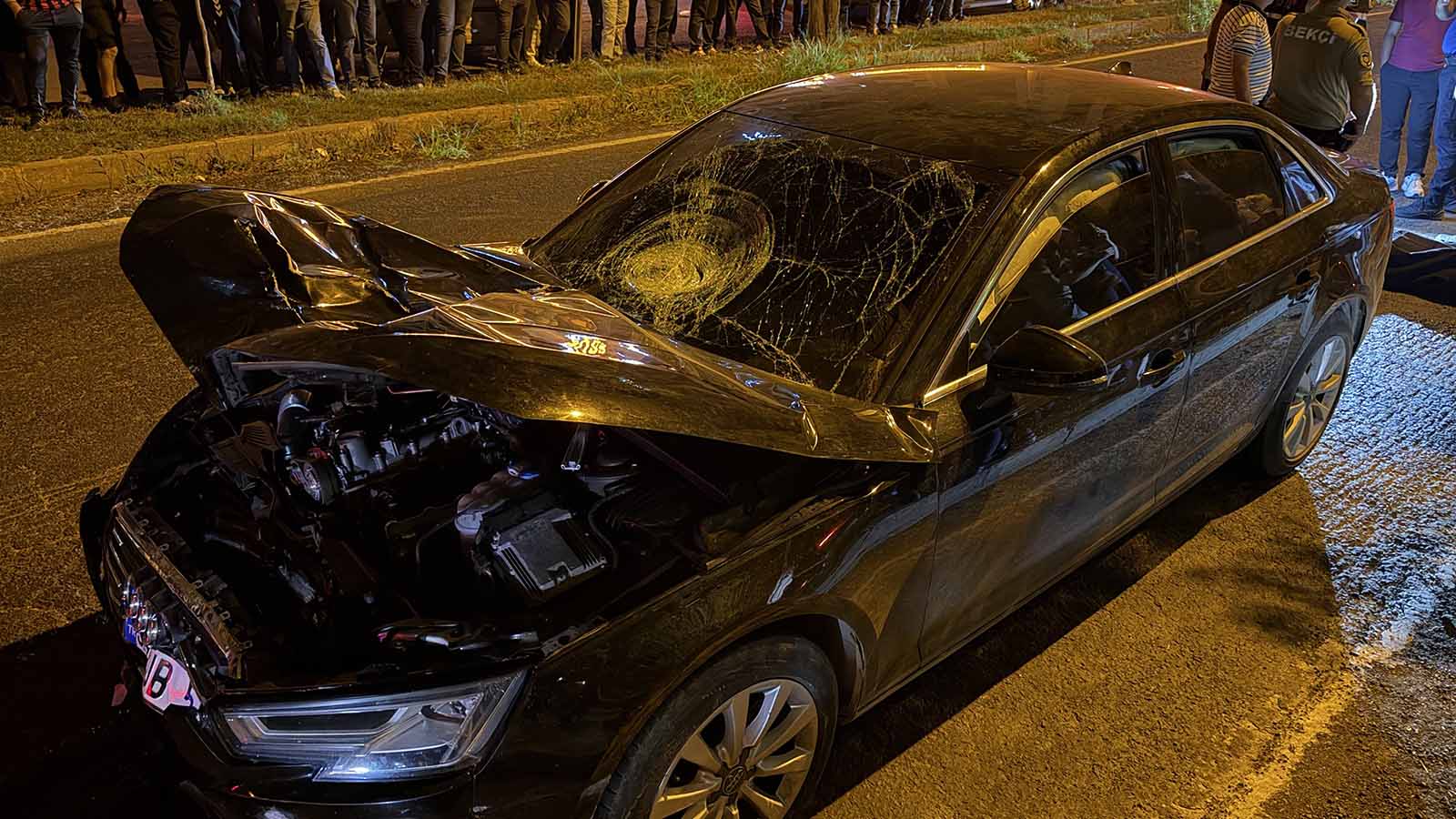 Yolun karşısına geçerken otomobilin çarptığı kadın hayatını kaybetti
