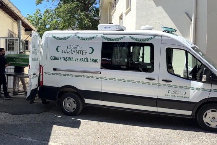 Gaziantep’te kavşakta mendil satarken bıçaklanan şahıs hayatını kaybetti